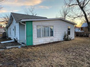 502 Dupuyer Ave, Valier, MT 59486