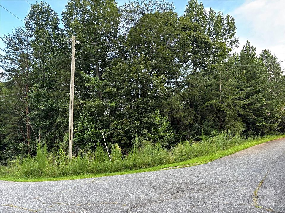 2nd image of 6492 Ridgeview Cir