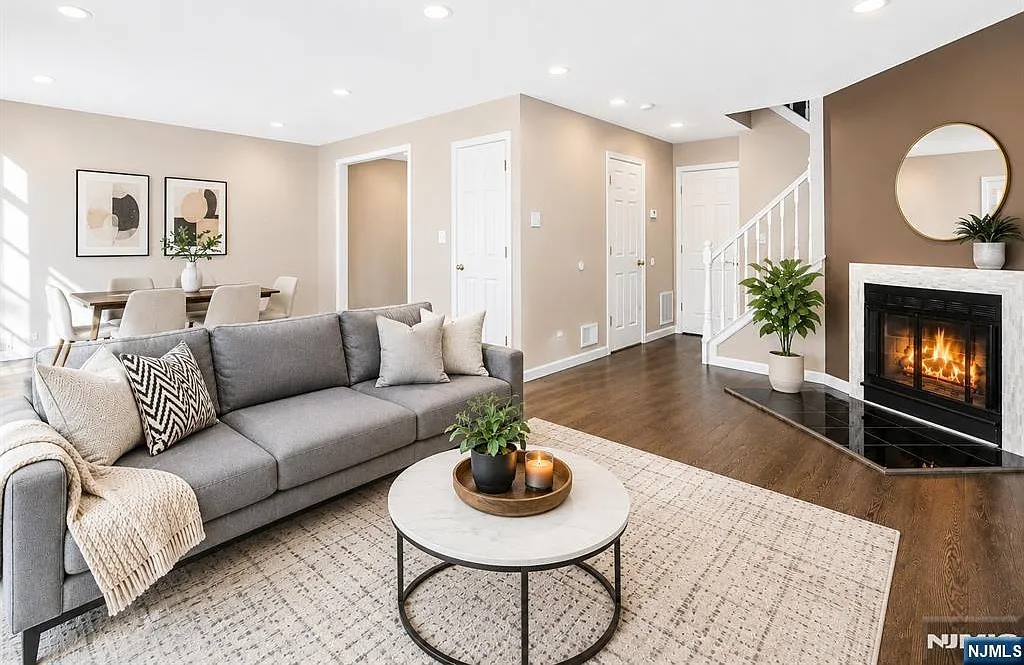 2 bed, 2.5 bath, $3,000 — Photo 1