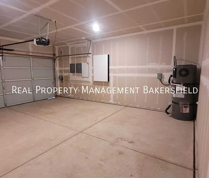7526 Passionfruit Dr — Photo 19