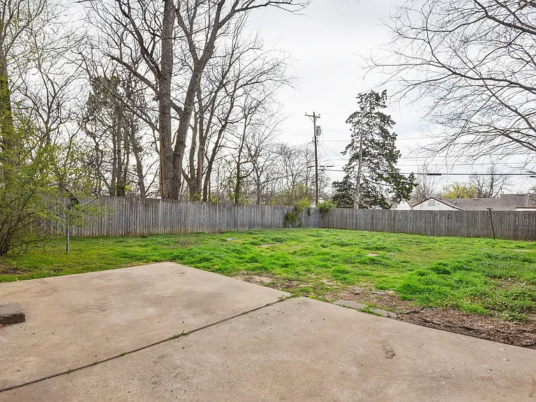 6516 E 5th Pl — Photo 20