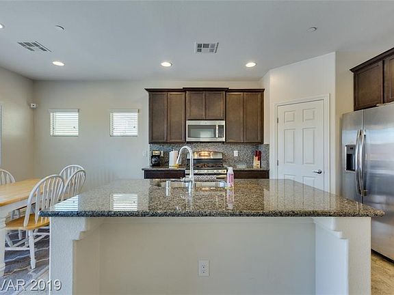 2nd image of 1098 Bradley Bay Ave