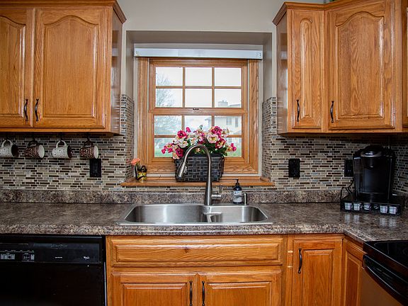 5th image of 1239 Sandhurst Dr