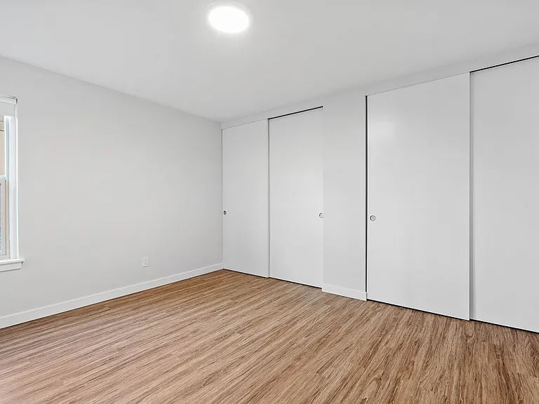 LYLA Eastlake Apartments — Photo 28