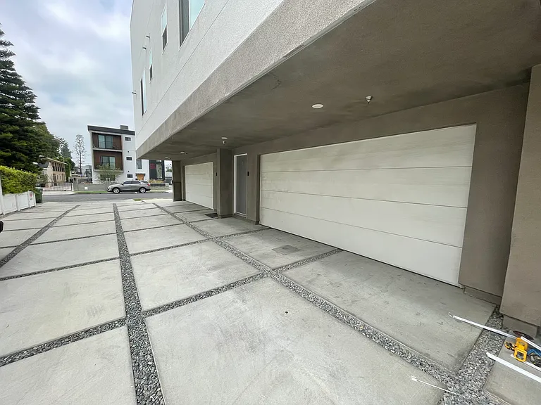 Gilmore St — Photo 14