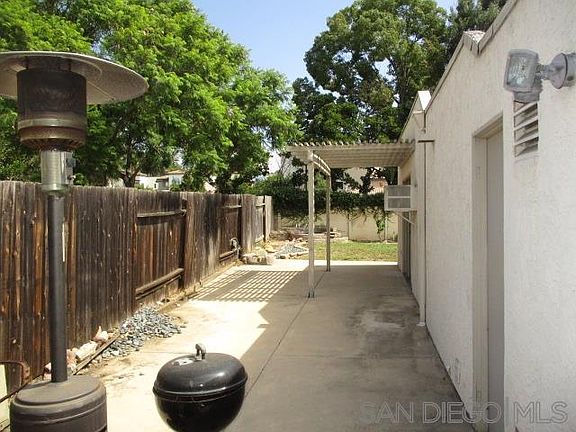 5th image of 1643 Palomar Dr