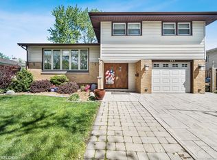 192 Dulles Rd, Des Plaines, IL 60016