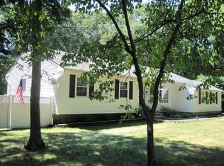 60 Dietz Ave, Lake Grove, NY 11755