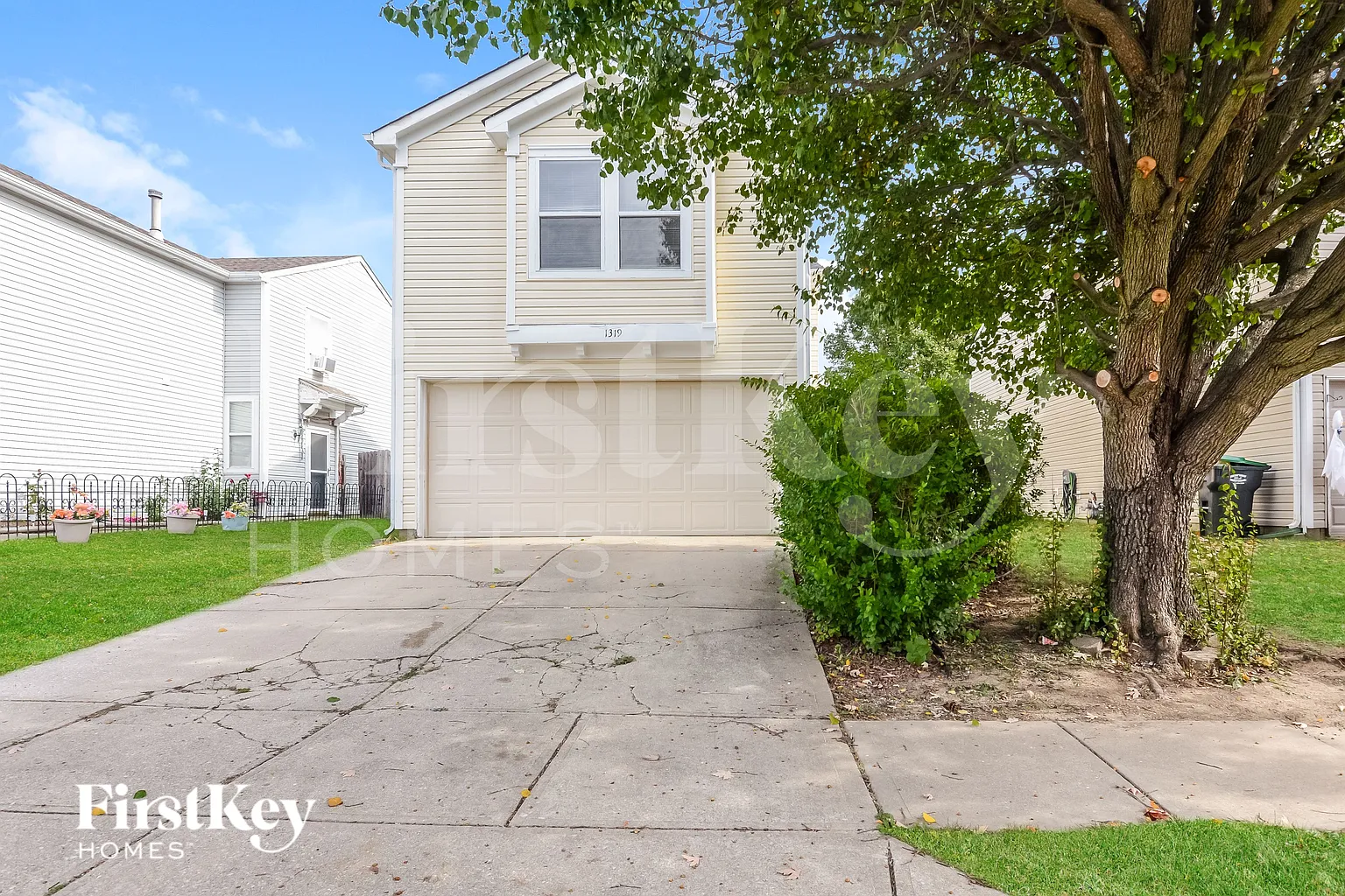 1319 Freemont Ln photo 1