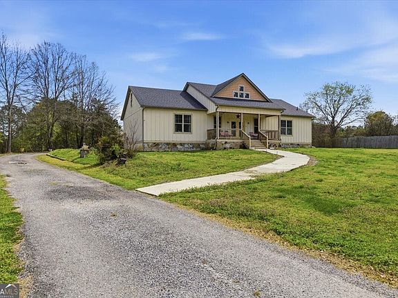 2nd image of 495 Lees Lake Rd