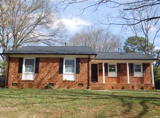 7015 Thorncliff Dr, Charlotte, NC 28210
