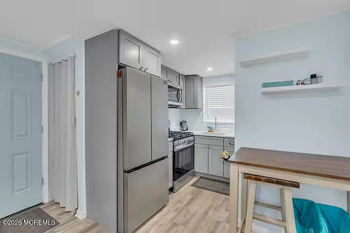 2 bed, 851 sqft, $1,500 — Photo 3