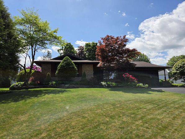 10 Pine Rd