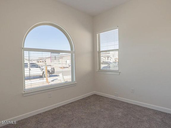 3rd image of 152 Ruth Trl