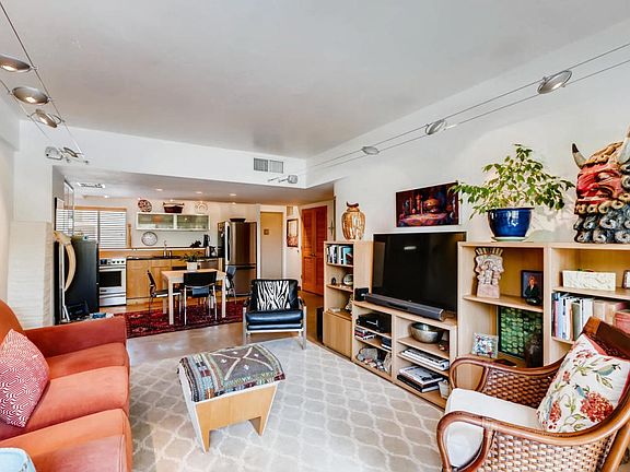 351 E Thomas Rd Unit D302-large-003-7-Li