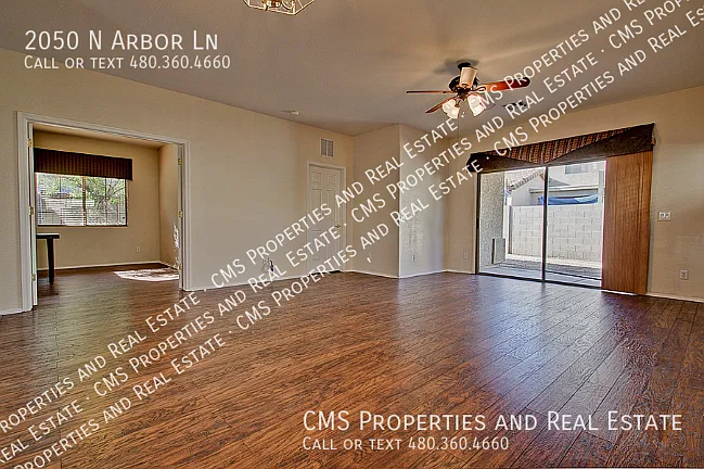 2050 N Arbor Ln — Photo 6