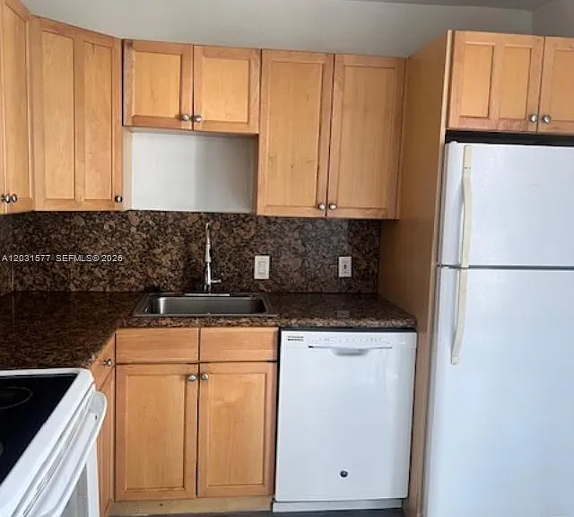 3475 N Country Club Dr #204 — Photo 3