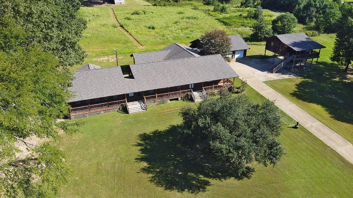 Building Photo - 1584 Highway 837