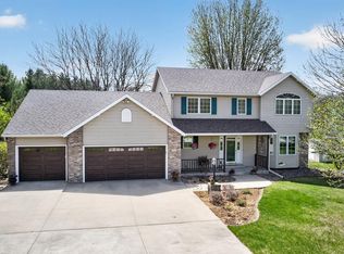 460 73rd St NW, Rochester, MN 55901