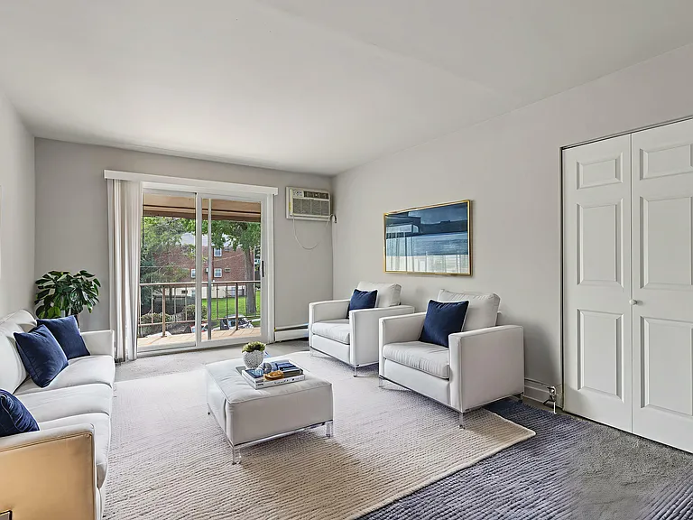 Hillside Pointe Apartments Living Area