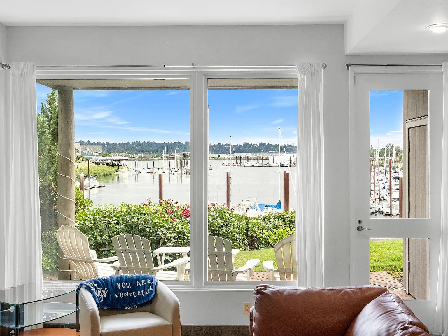 2 bed, 1663 sqft, $3,600 — Photo 3