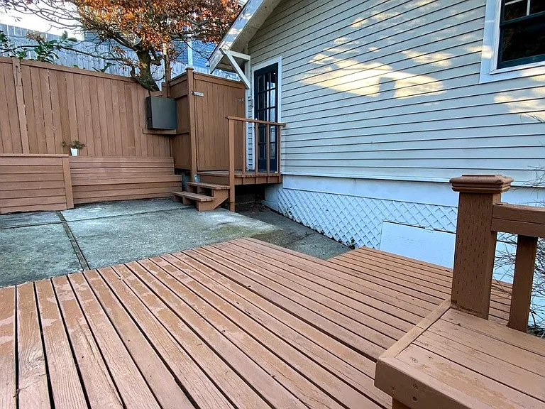917 W Emerson St — Photo 22