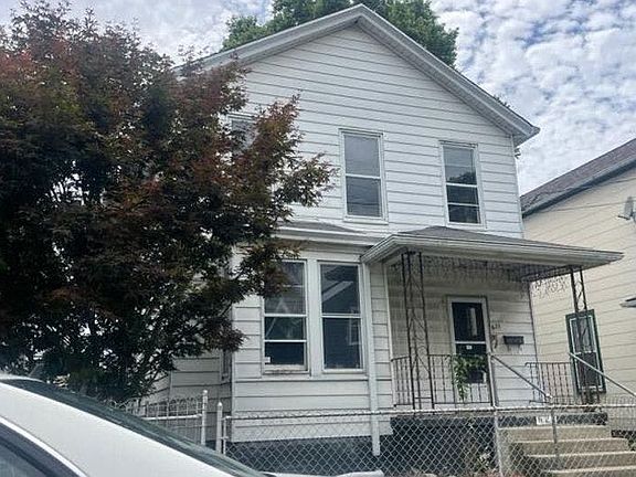 3rd image of 621 S 11th St