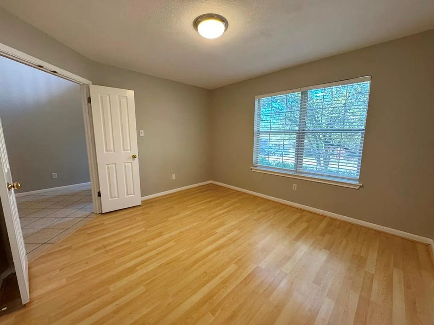 Nice 2 story home available in Village at Western Oaks! — Photo 4