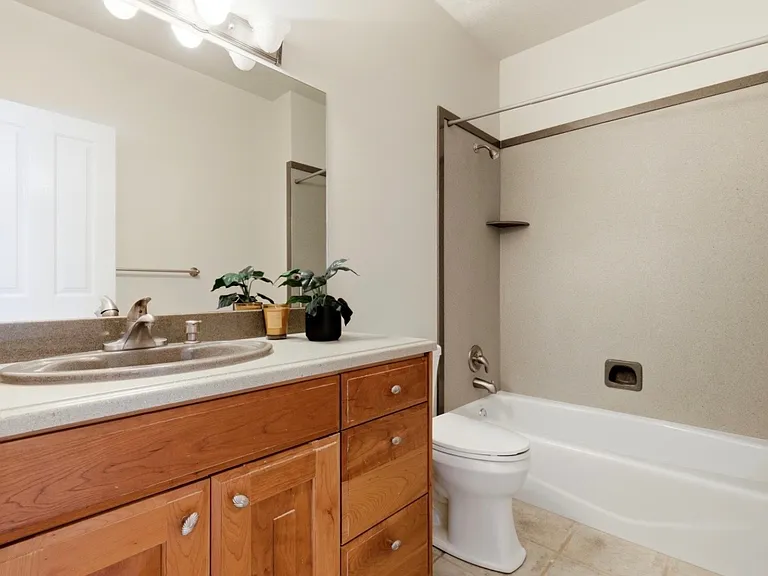2191 S 550 W — Photo 8