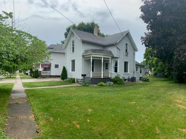 205 Grove St, Sturgis, MI 49091