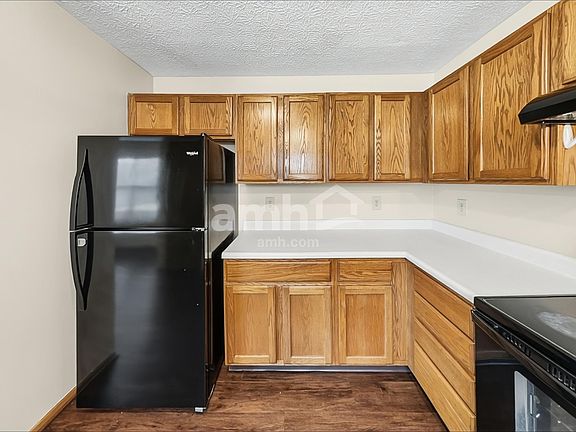 4th image of 1064 Amherst Blvd