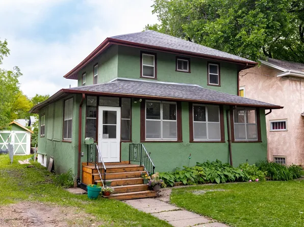 1205 11th St S, Fargo, ND 58103
