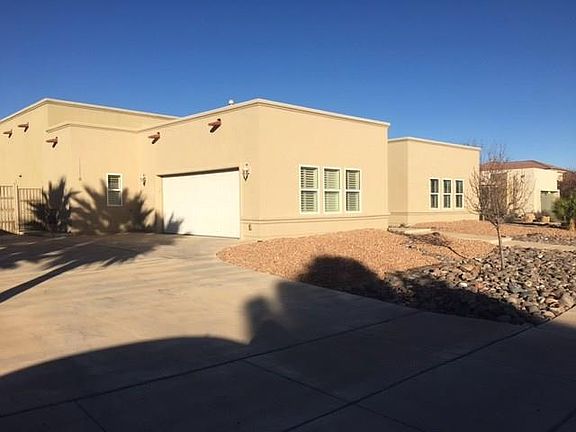 2nd image of 6023 Laguna Vista Dr