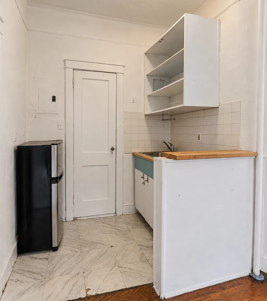 23 Grove Street — Photo 2