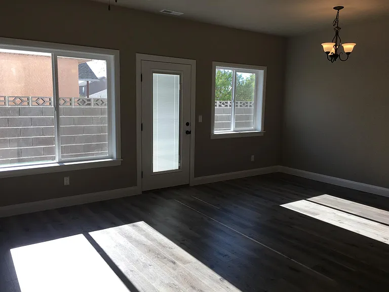 Living/Dining Area