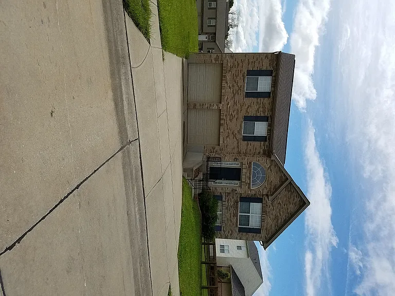 Eclipse Properties — Photo 26