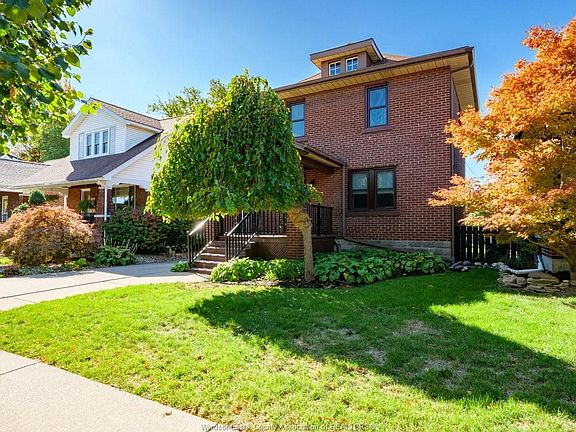 2nd image of 2227 Lincoln Rd