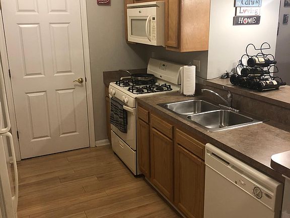 3rd image of 616 Aqua Marine Blvd