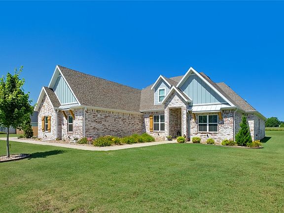 2nd image of 571 Briarwood Ln