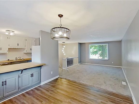 4th image of 1525 Woodpointe Dr