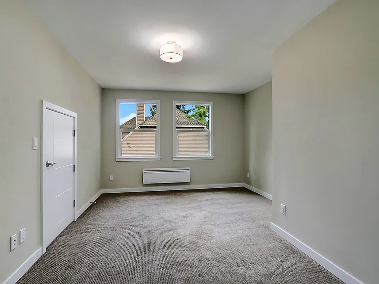 7547 30th Ave NE — Photo 21