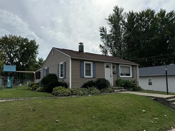 522 Lyon St, Warsaw, IN 46580
