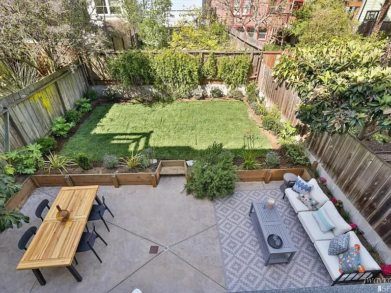 2560 Bryant St — Photo 25