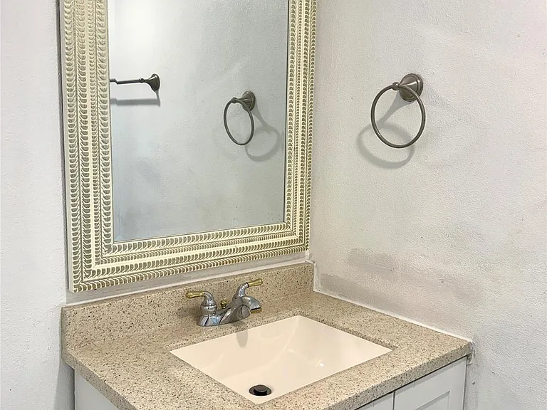 421 Sidney St #1 — Photo 7