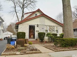 2153 Walnut St, Baldwin, NY 11510