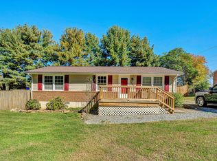 1445 Gratton St, Salem, VA 24153