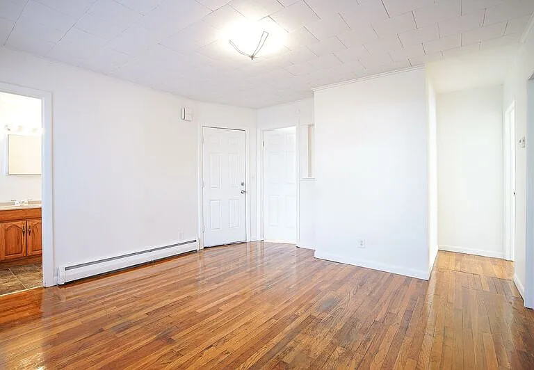 72 Walnut St #1L — Photo 9
