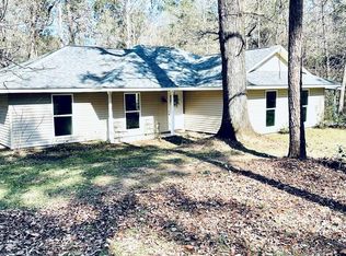 55 Ridgeway Ln, Carriere, MS 39426