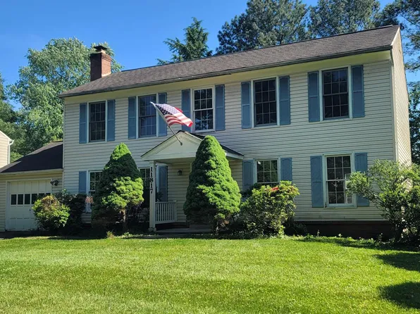 11817 Brockman Ln, Great Falls, VA 22066