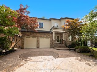 762 Duchess Dr, Mississauga, ON L4Y 1H7